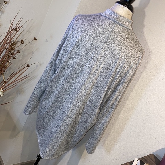 ee:some gray sweater longsleeve Small soft shirt​ - Picture 3 of 8
